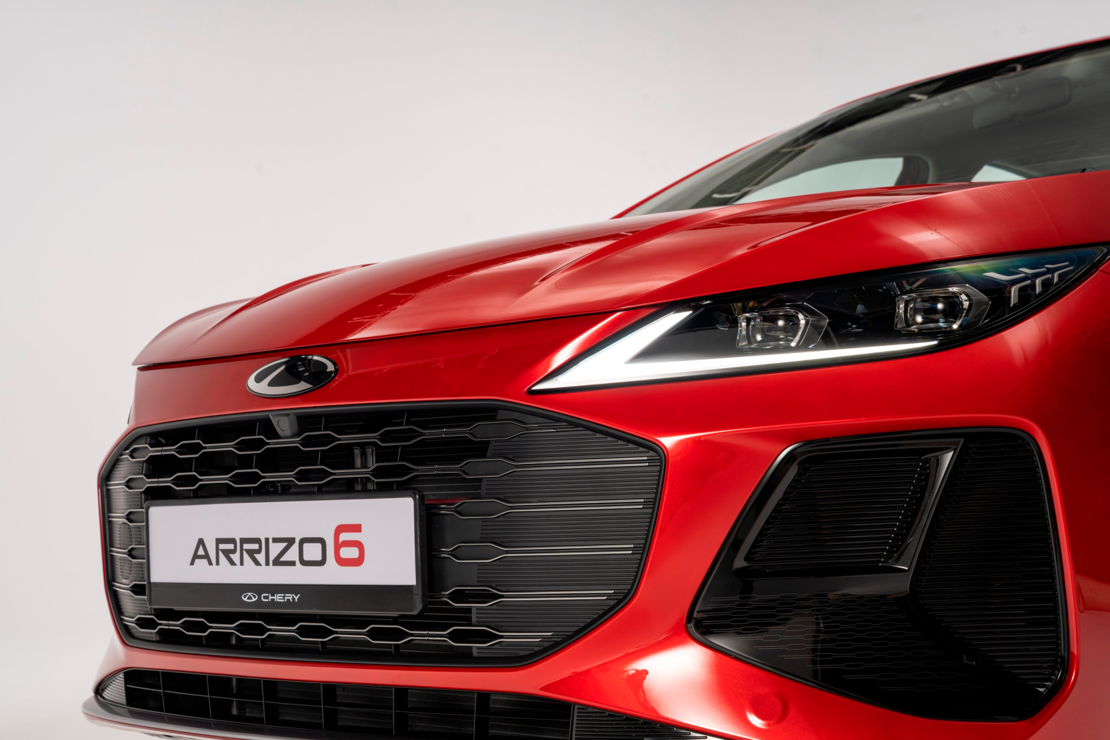 Chery Arrizo 6 , СВЕТОДИОДНЫЕ ФАРЫ ПРОЕКЦИОННОГО ТИПА